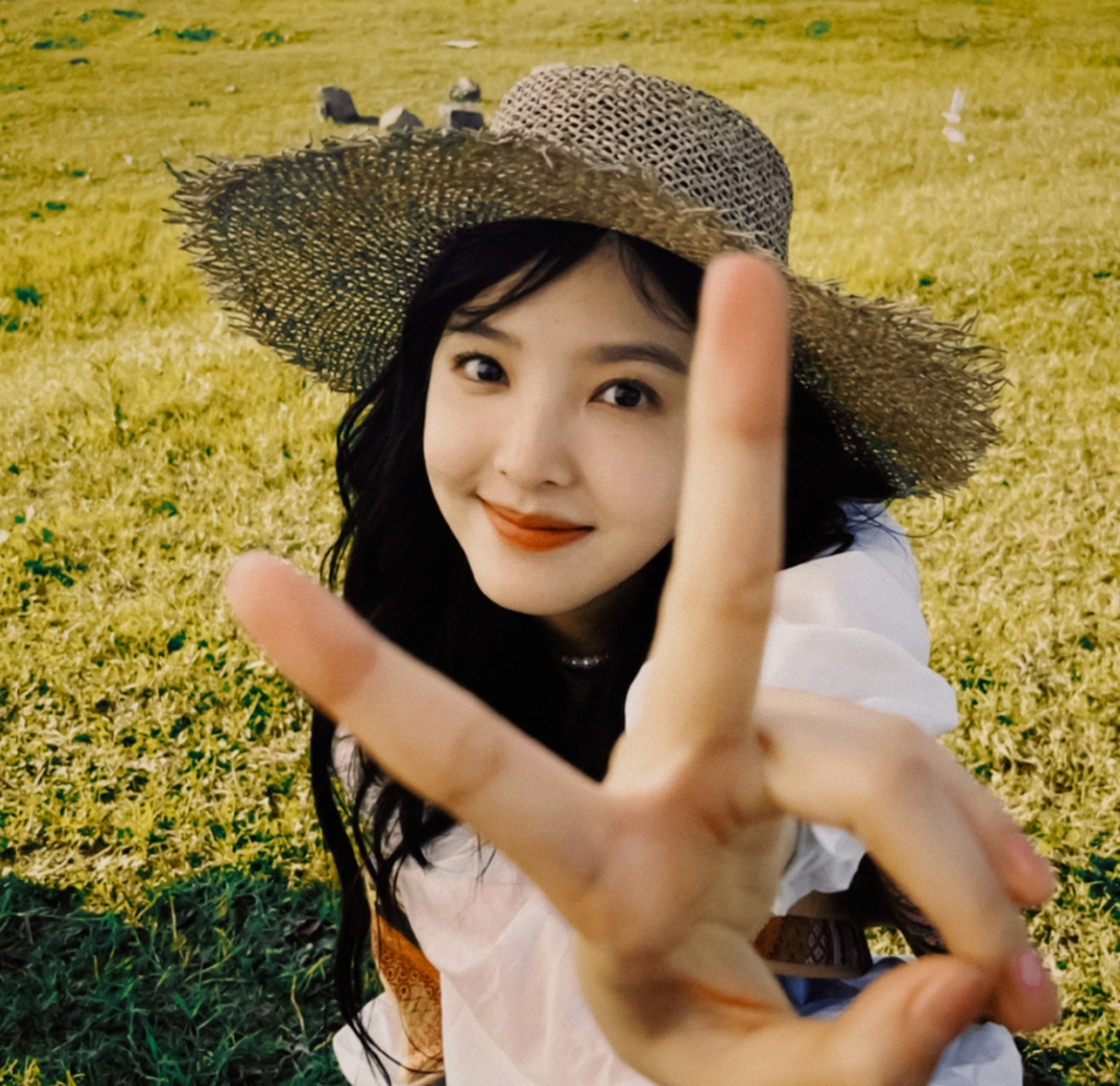 俏皮可爱,清纯甜美的#章若楠# 小家碧玉,袅袅娉娉,花枝招展,温柔可人.