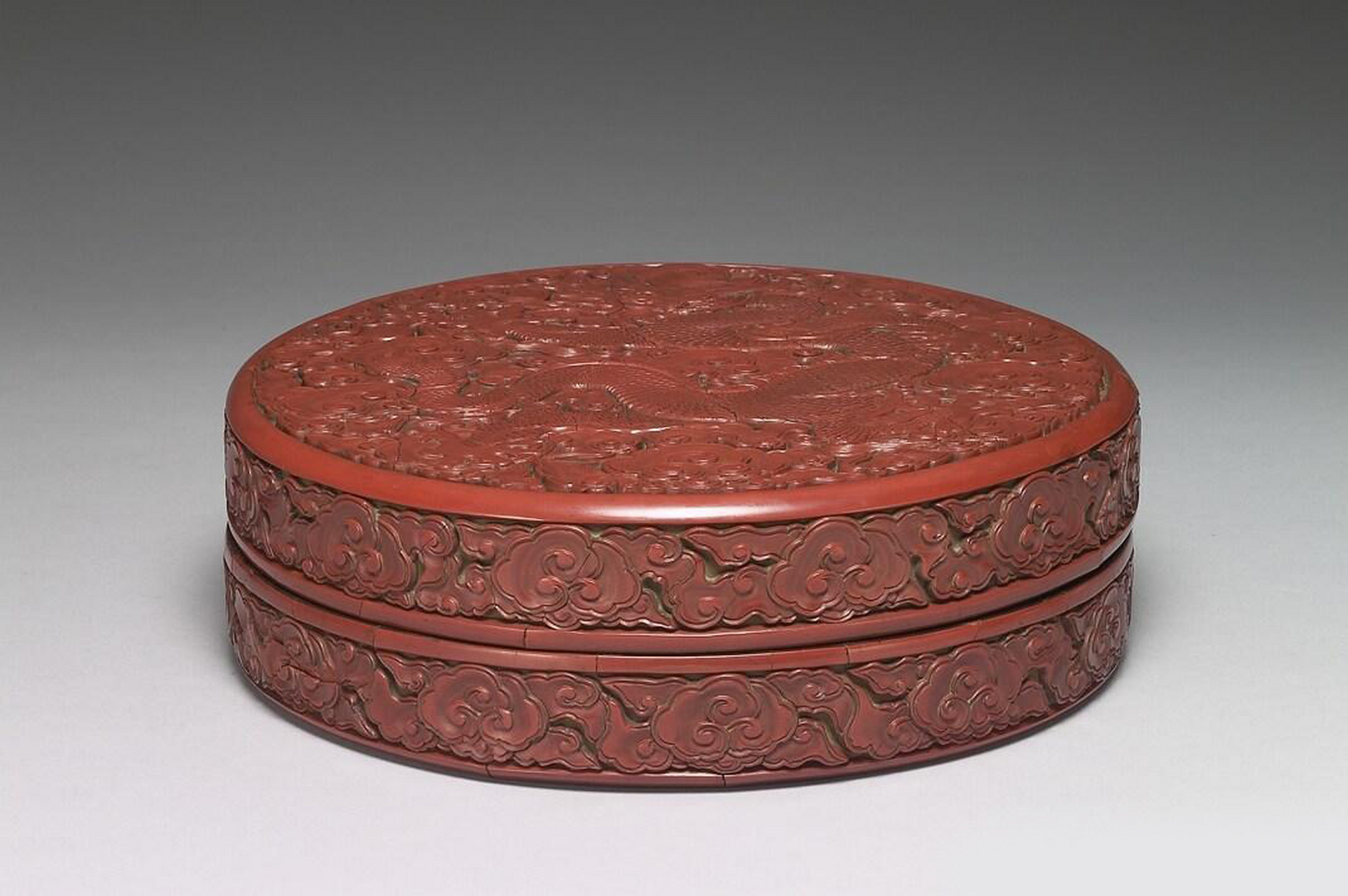 台北故宫博物院收藏的一组明代漆器.