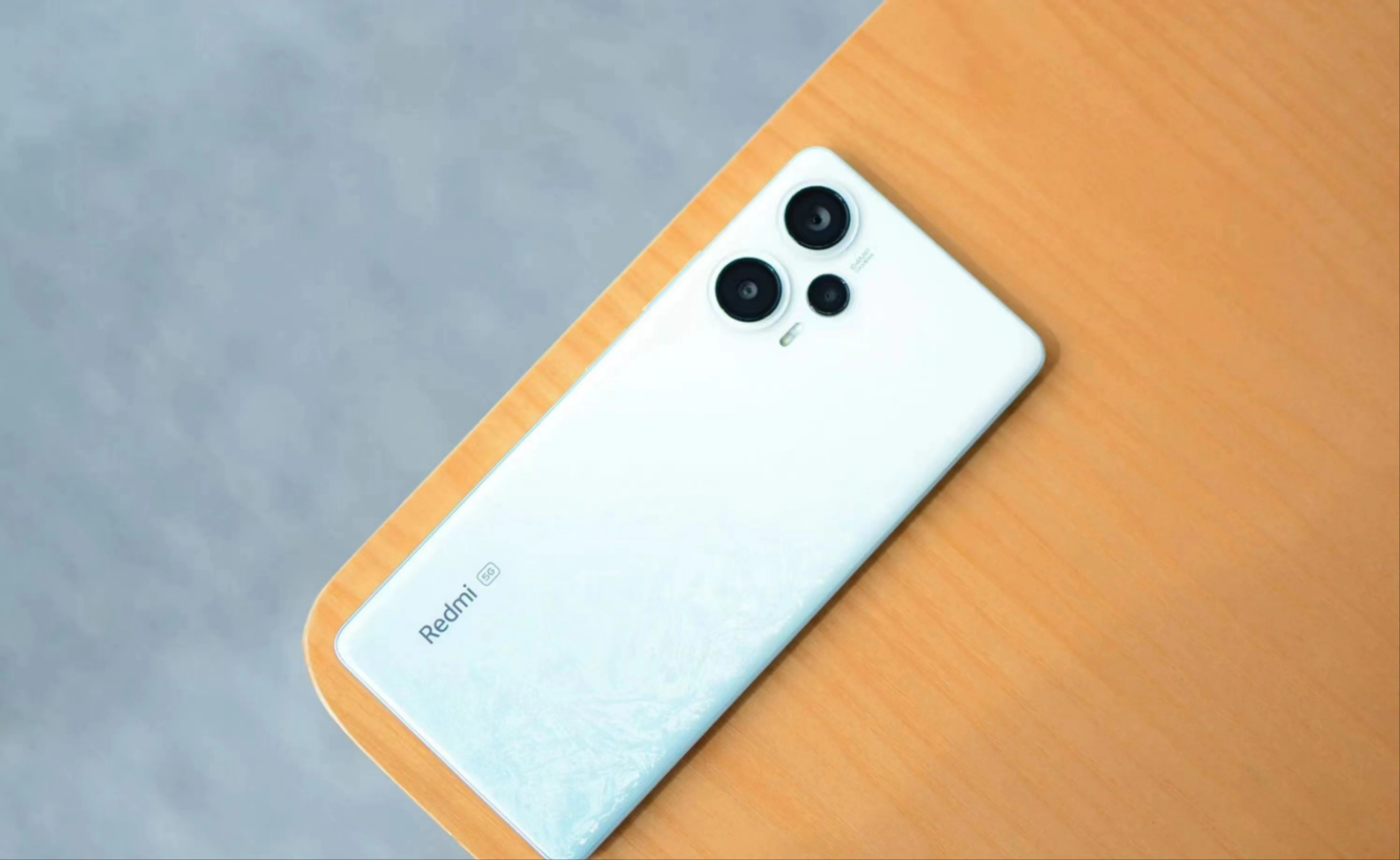 不知道大家发现没有,荣耀x50这款手机,是荣耀对标红米note12turbo的