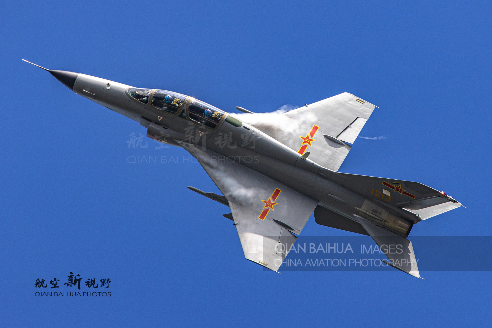 今年#空军航空开放活动# ,没想到空军歼教-9飞机会再次飞行表演,也没