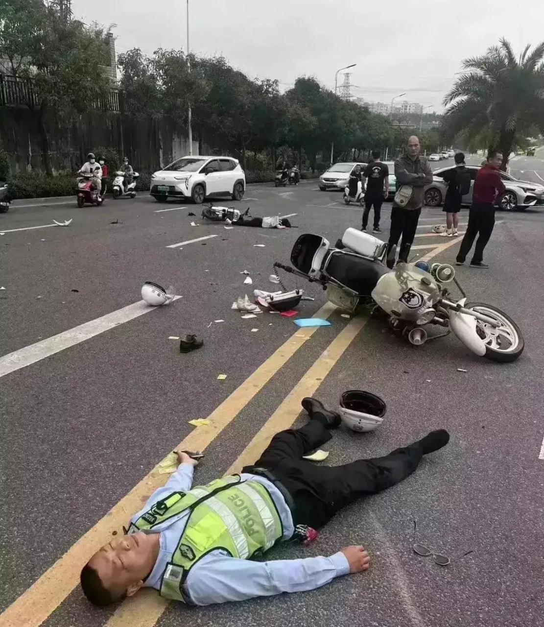 电瓶车碰撞事故照片图片