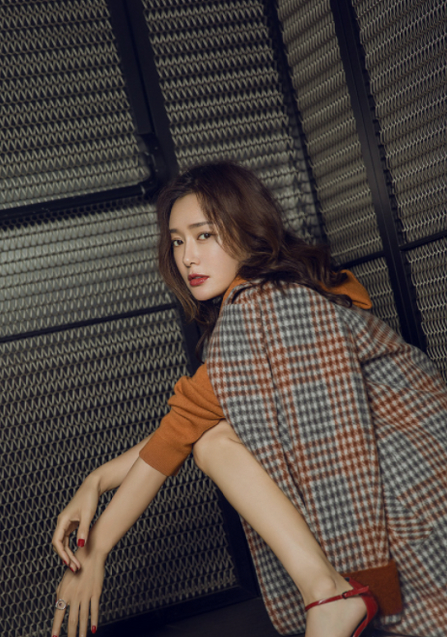 之前陈立农在陈建州公司,也一度因为他的原因没什么内地资源找,所以