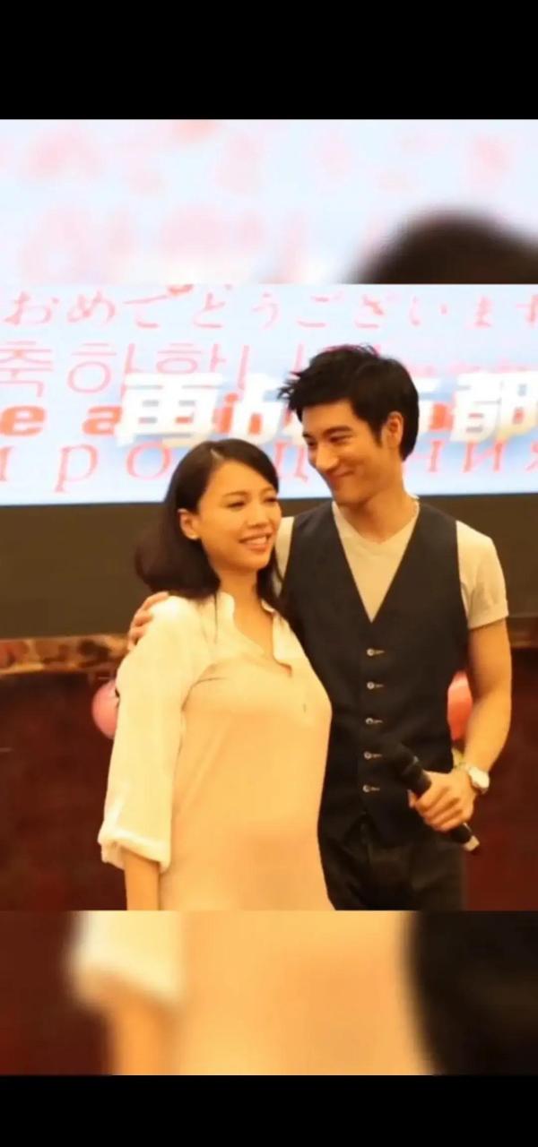 gif创作人# 王力宏和妻子尴尬同框,貌合神离