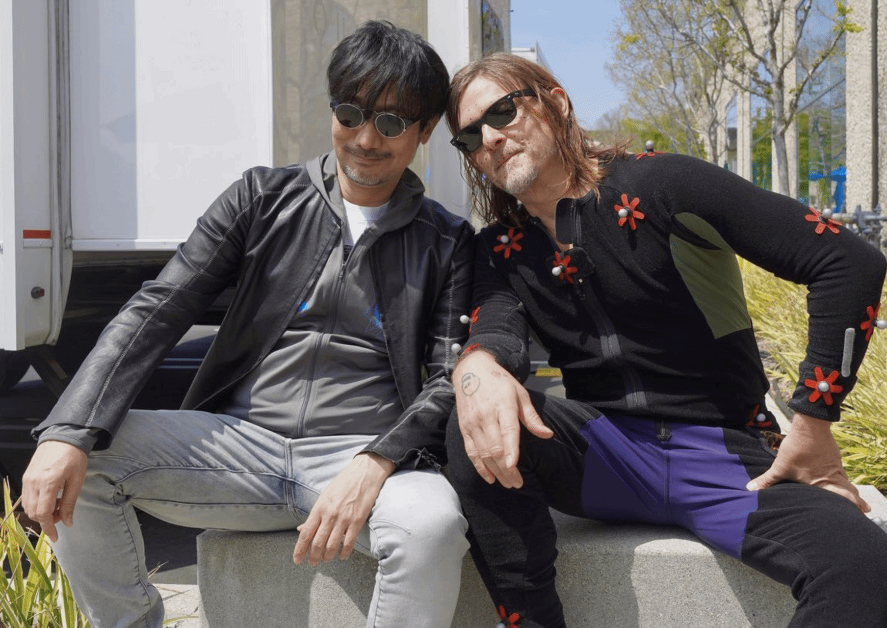 小岛秀夫和弩哥的合影.