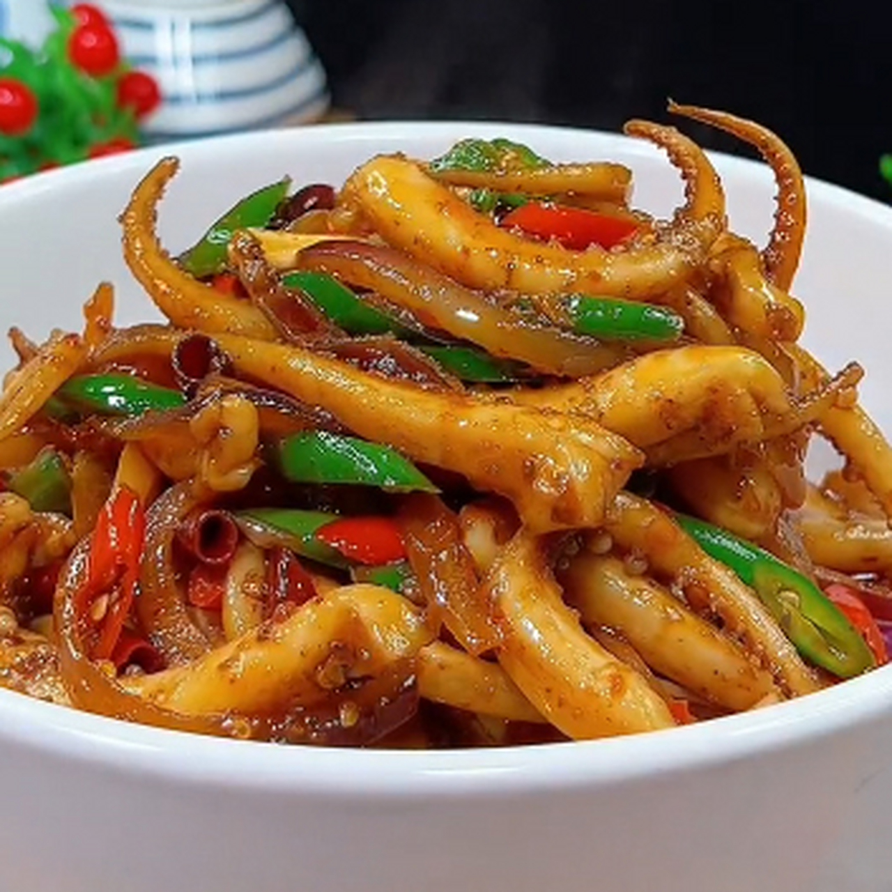 家里来客人,做一道这样的香辣鱿鱼须,鲜香入味,下酒又下饭.