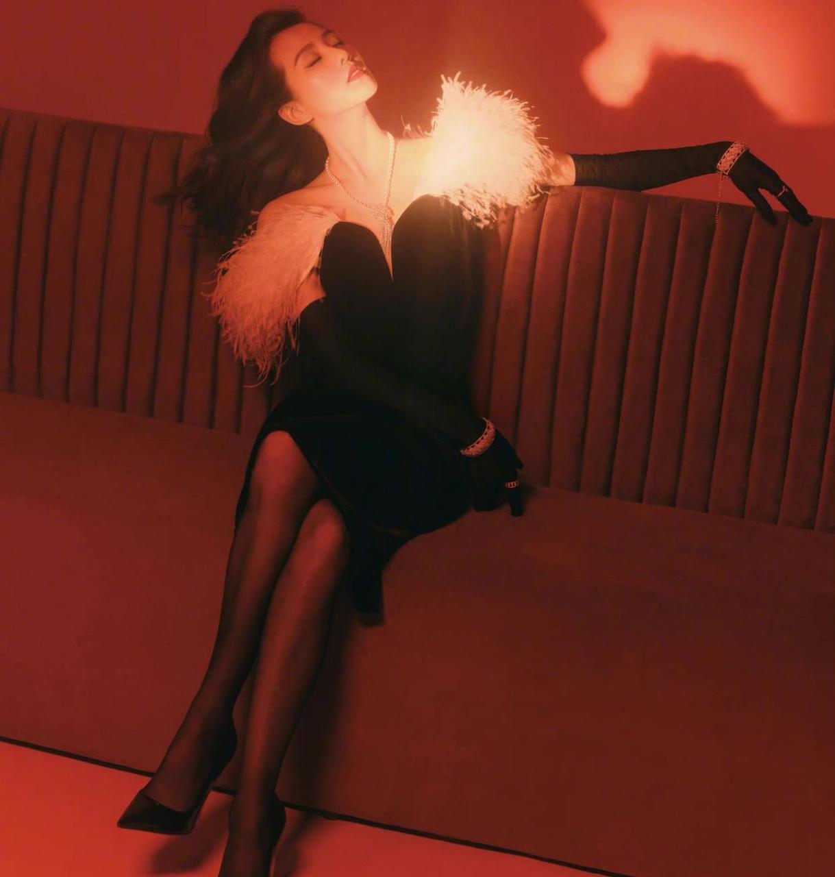 刘诗诗 长腿高跟鞋 杂志大片