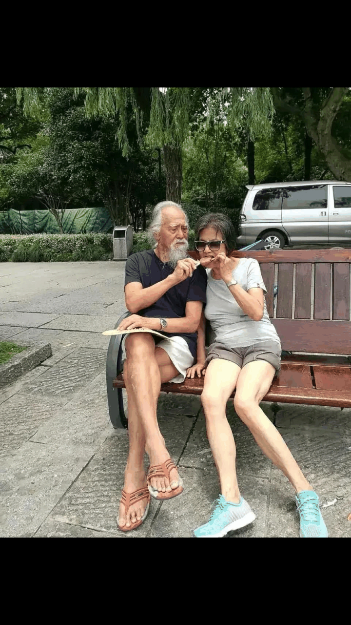 王德顺的老婆图片