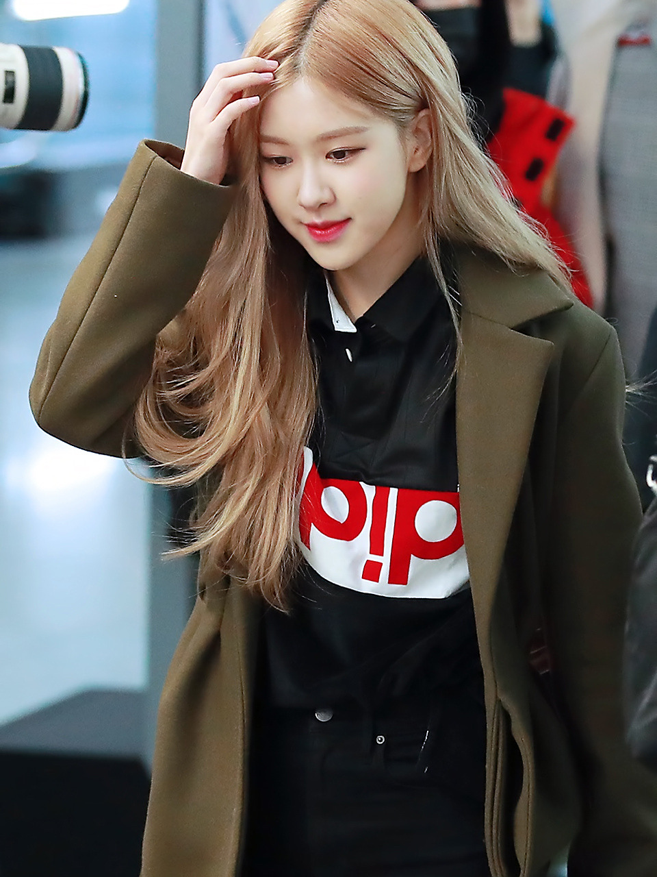 blackpink成员穿搭 roes朴彩英日常私服穿搭分享 再冷都要漏脚踝系列