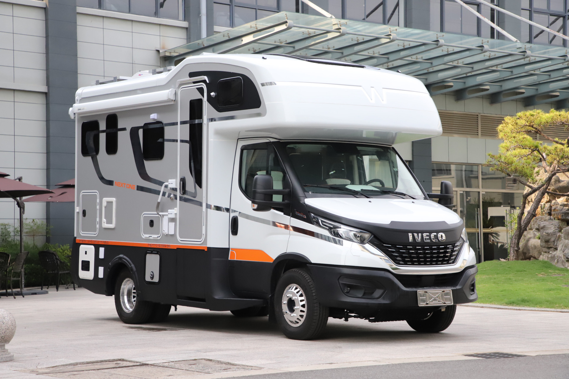 伟昊房车卡漠兹next590-sg双拓展房车,豪华配置,高端享受!