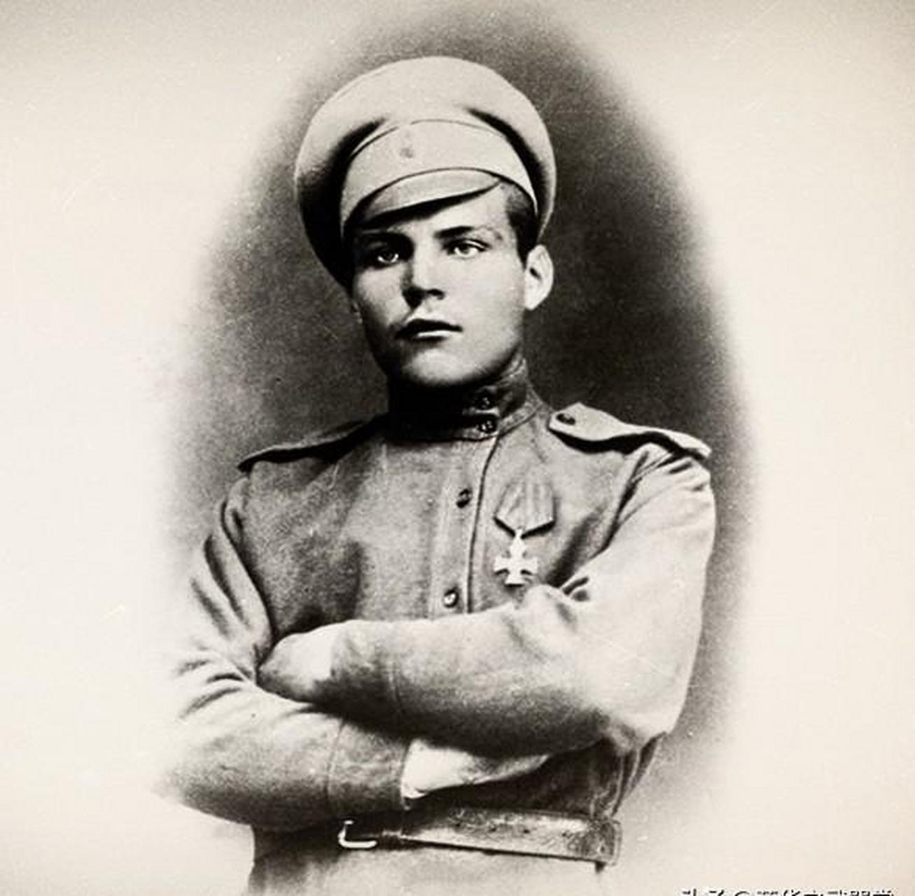 领动计划# 1916年的马利诺夫斯基,在萨马拉第2步兵团.