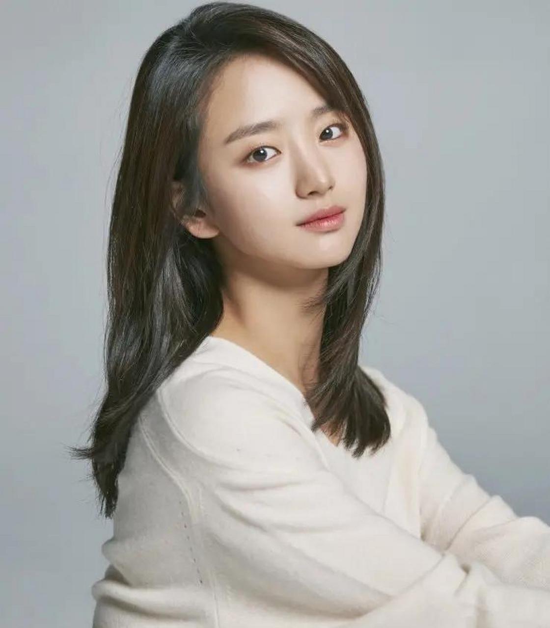 元真儿 jin-ah won,韩国演员,代表作《只是相爱的关系》,《铁雨》