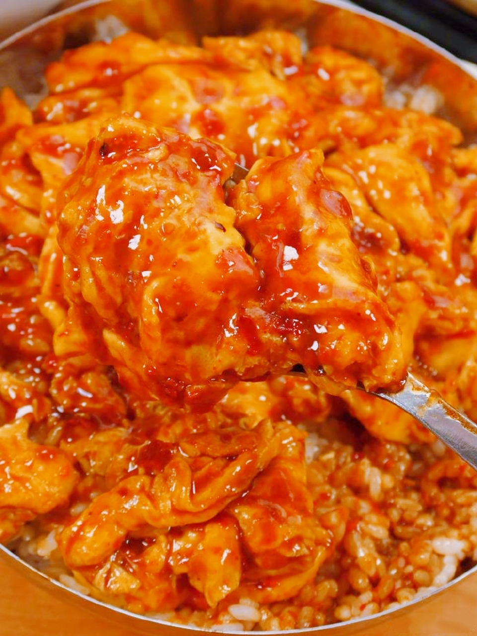 我快顶不住啦[你懂的] 快去试试这个酱香鸡蛋盖饭 巨下饭的!