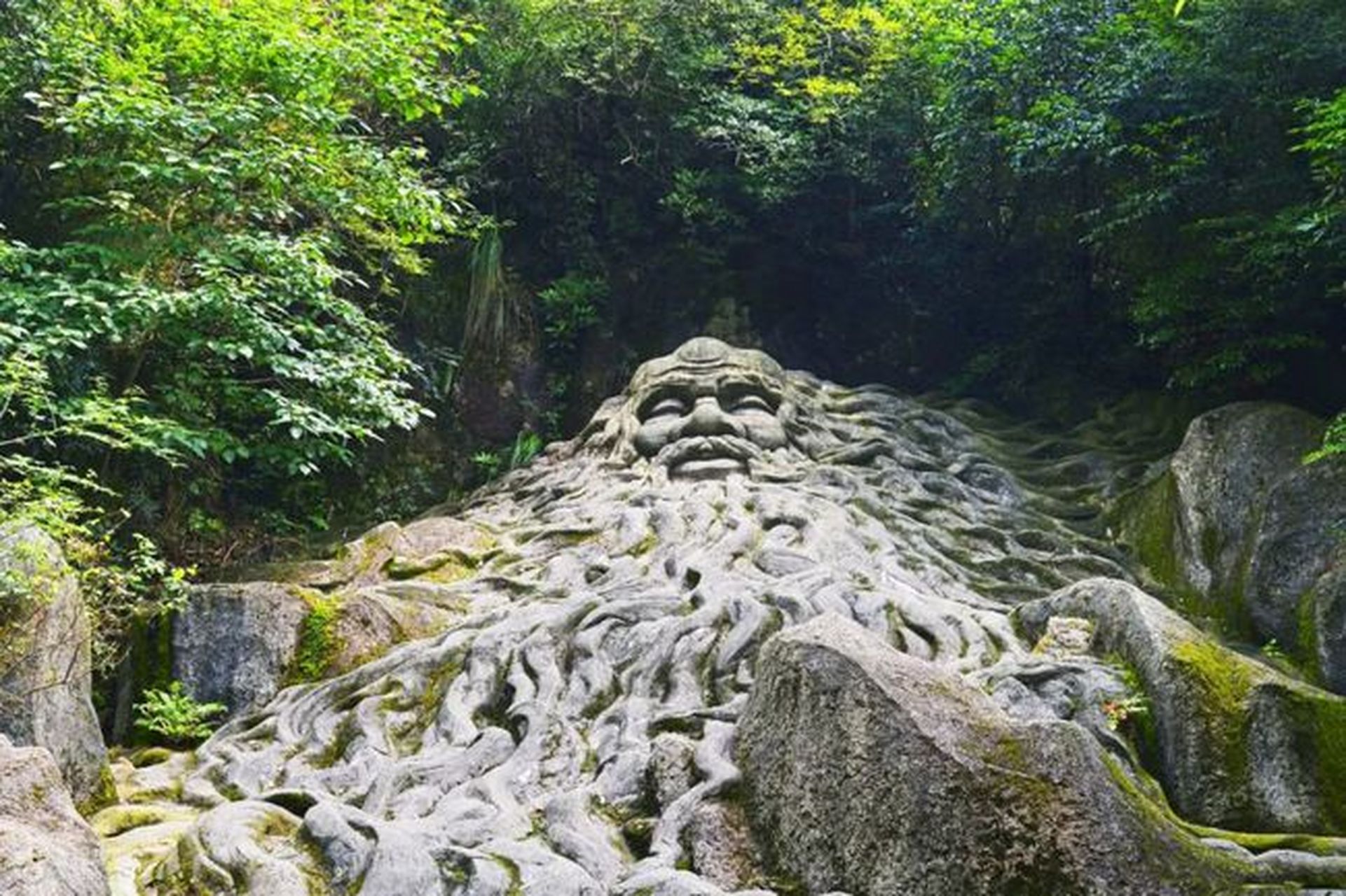 "西华台景区"是一条古道,范围很大,大家可以在这里欣赏到非常多的田园