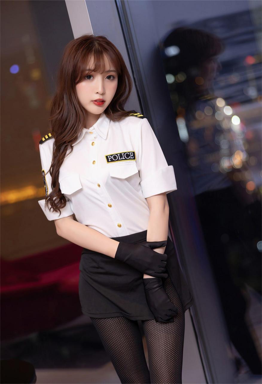 宅男女神壁纸# 推荐:林星阑制服丝袜性感写真