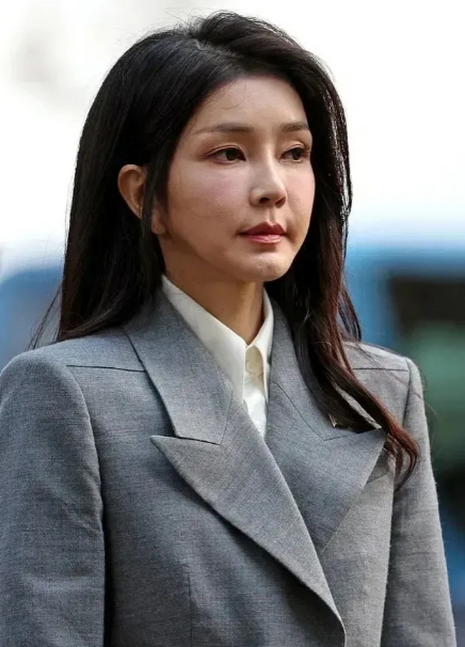 韩国总统夫人金建熙# 震惊!