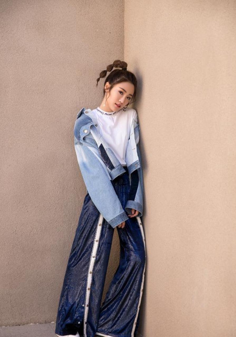 张可盈综艺同台延禧剧组 全能少女火力全开
