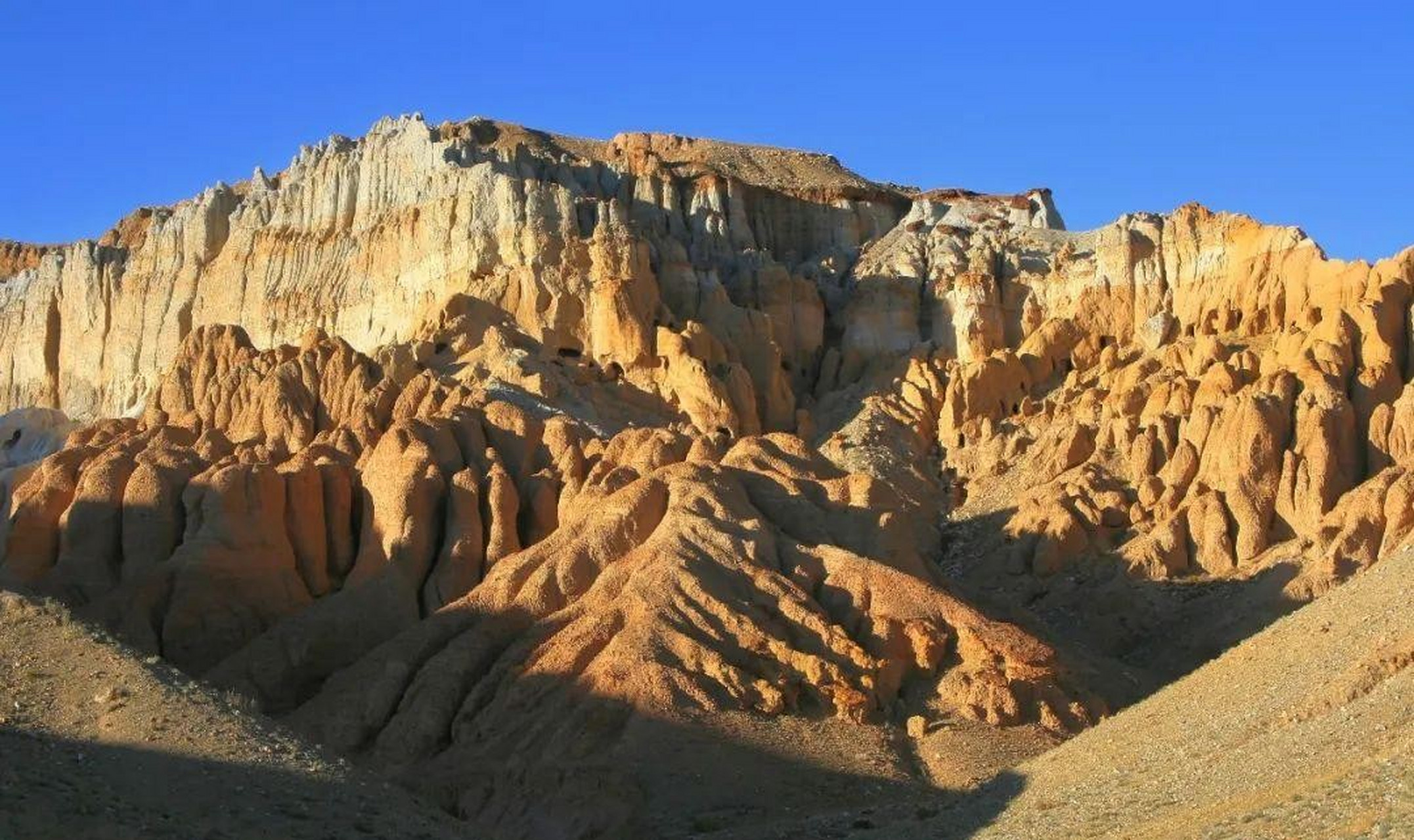 百度仲夏打卡挑战赛#曲龙遗址坐落于札达县达巴乡曲龙村以西3公里的