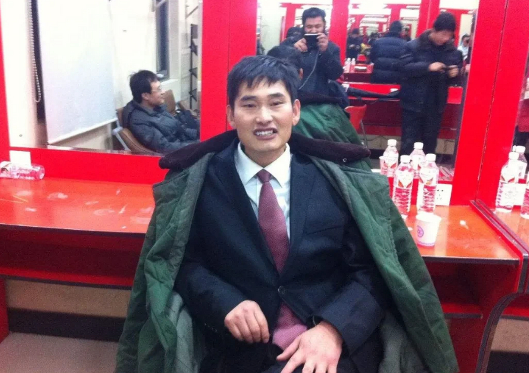 这里有大衣哥出场费清单一览表: 有网友把大衣哥从2013年至2019年,据
