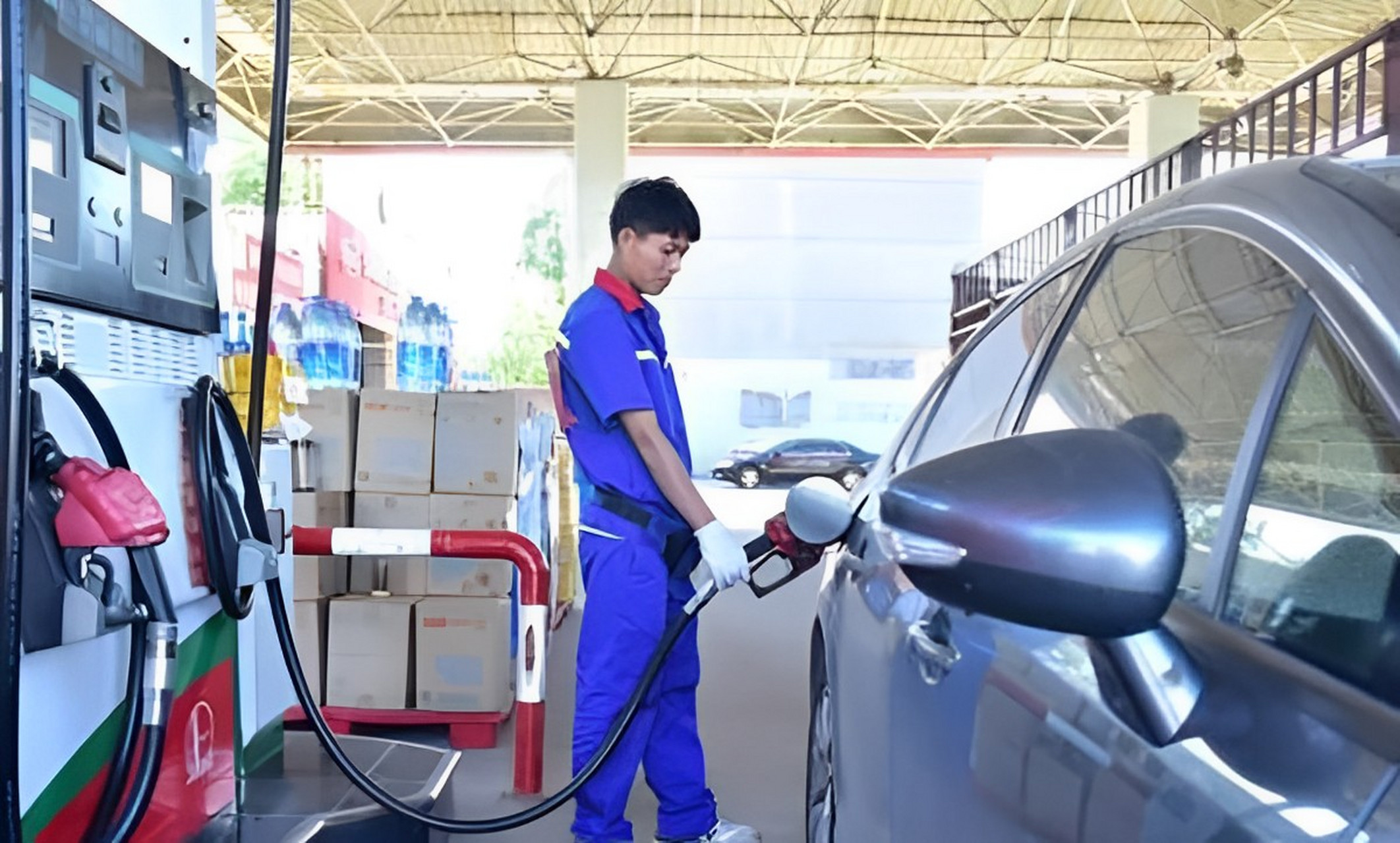 王某是沈阳山的车主,通常使用加95的汽油.