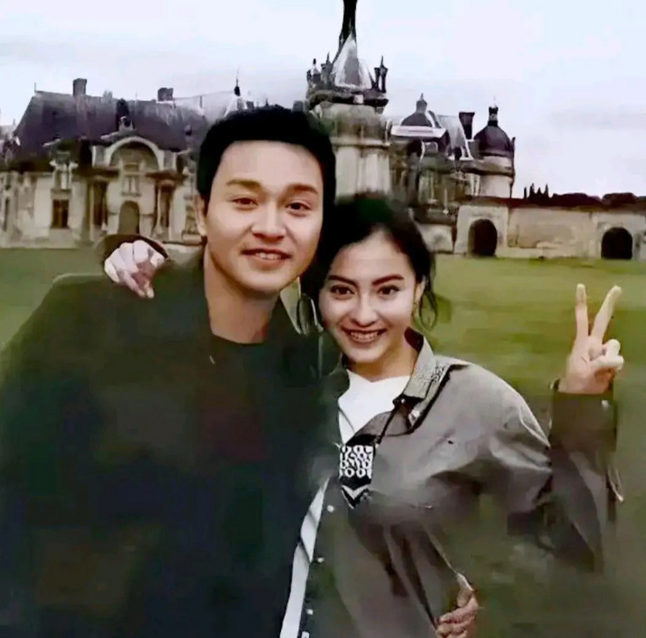 1990年代,张国荣和叶童的一张合照.