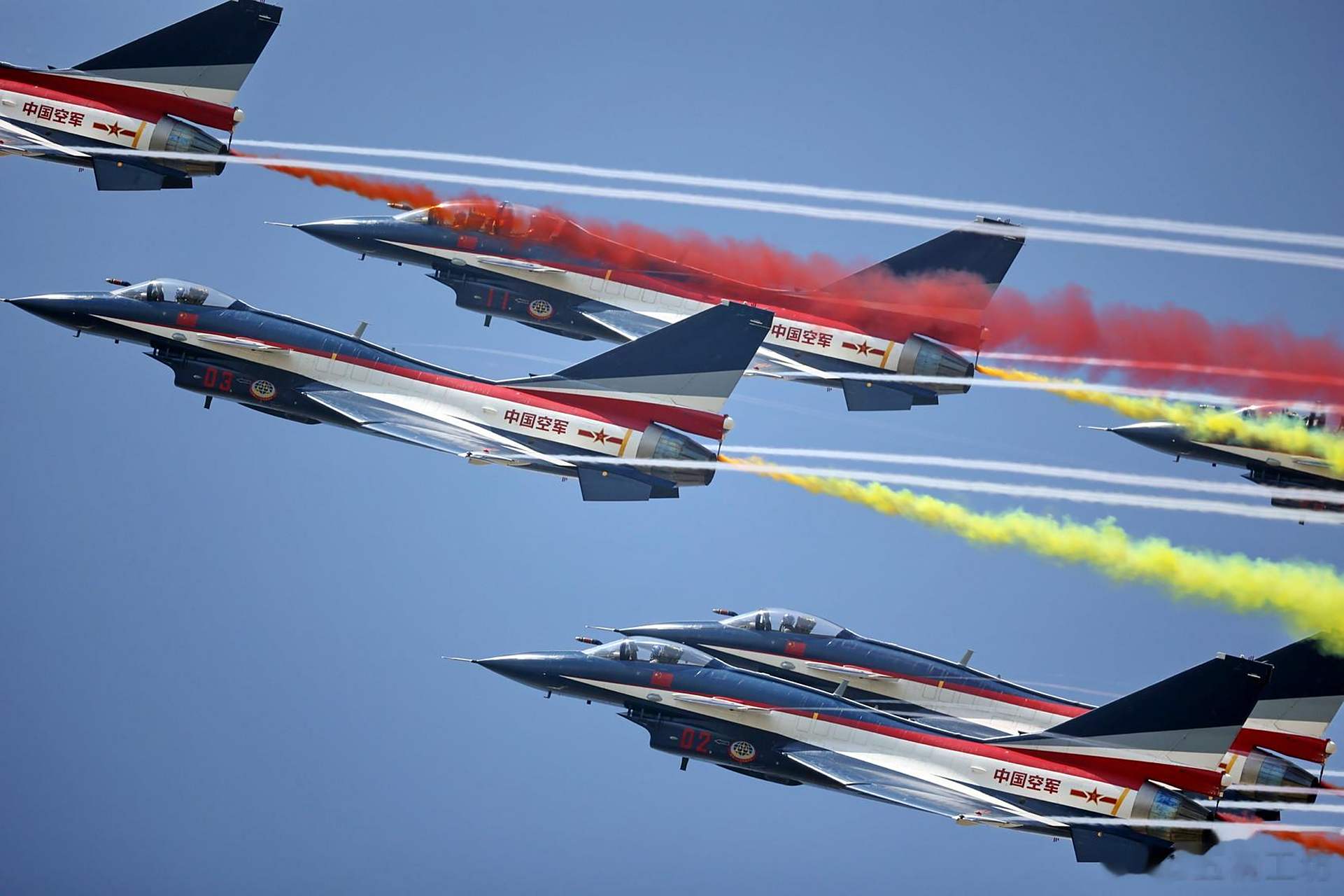 空军八一飞行表演队换装歼10c飞机#这是该表演队组建以来第7次换装.