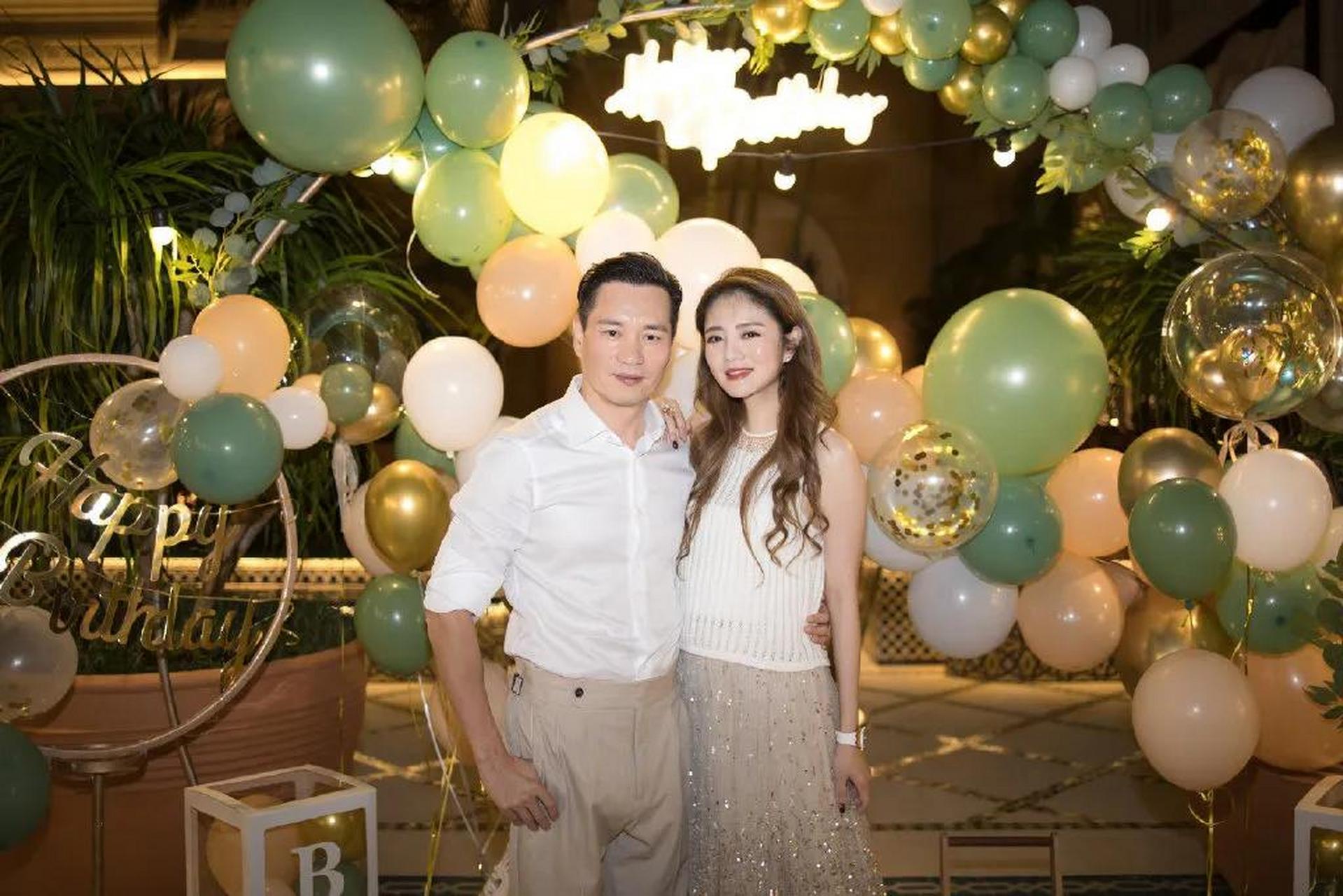 安以轩和大s两人相比,大s还是要幸运的多.