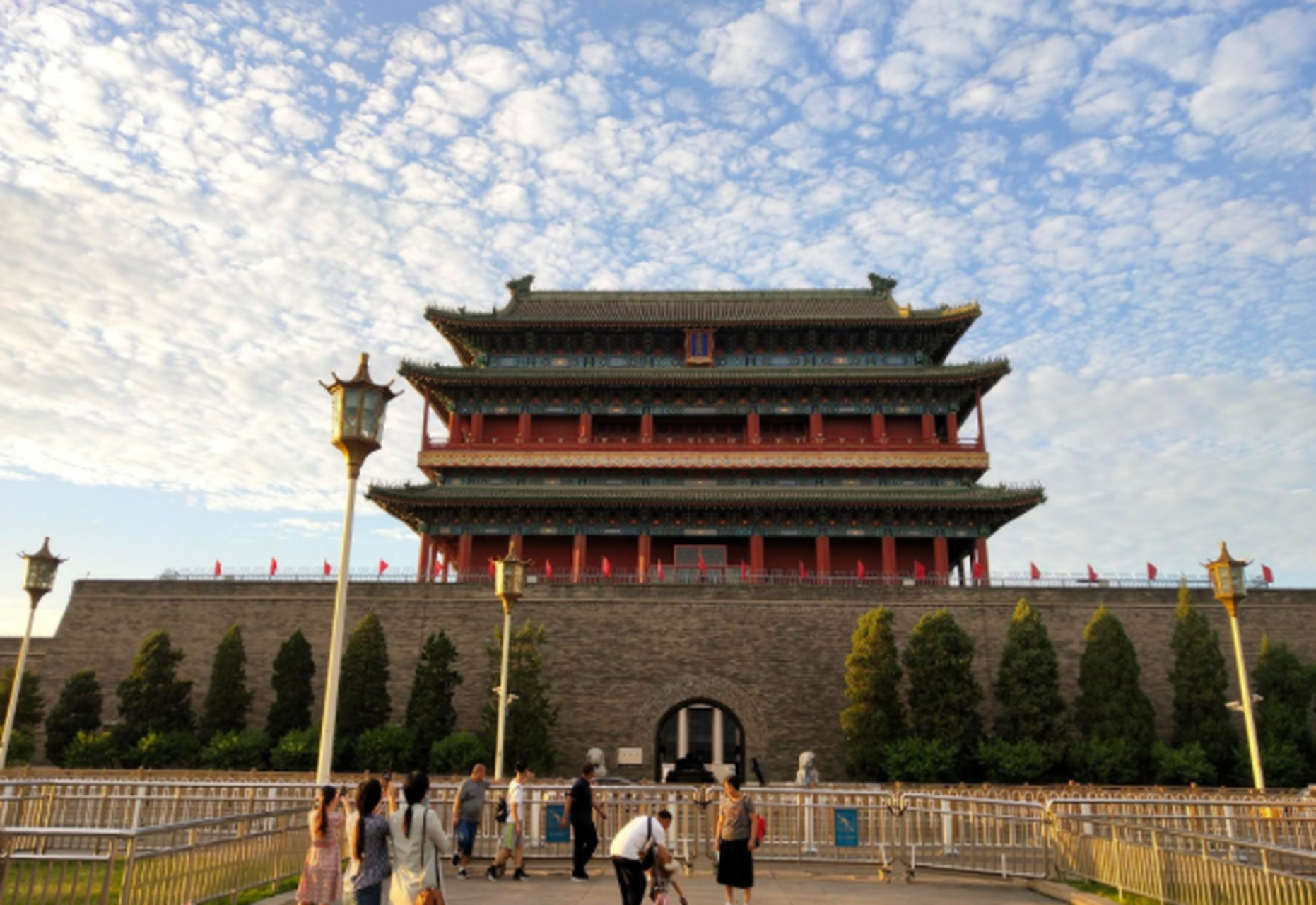 老北京城的城门之中,只能皇帝皇后走的是正阳门.