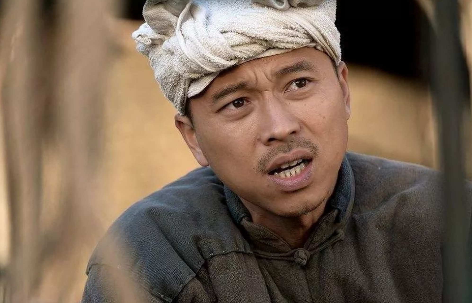 王雷肯定得罪了什么小人了,宁肯得罪君子也不能得罪小人,身正不怕