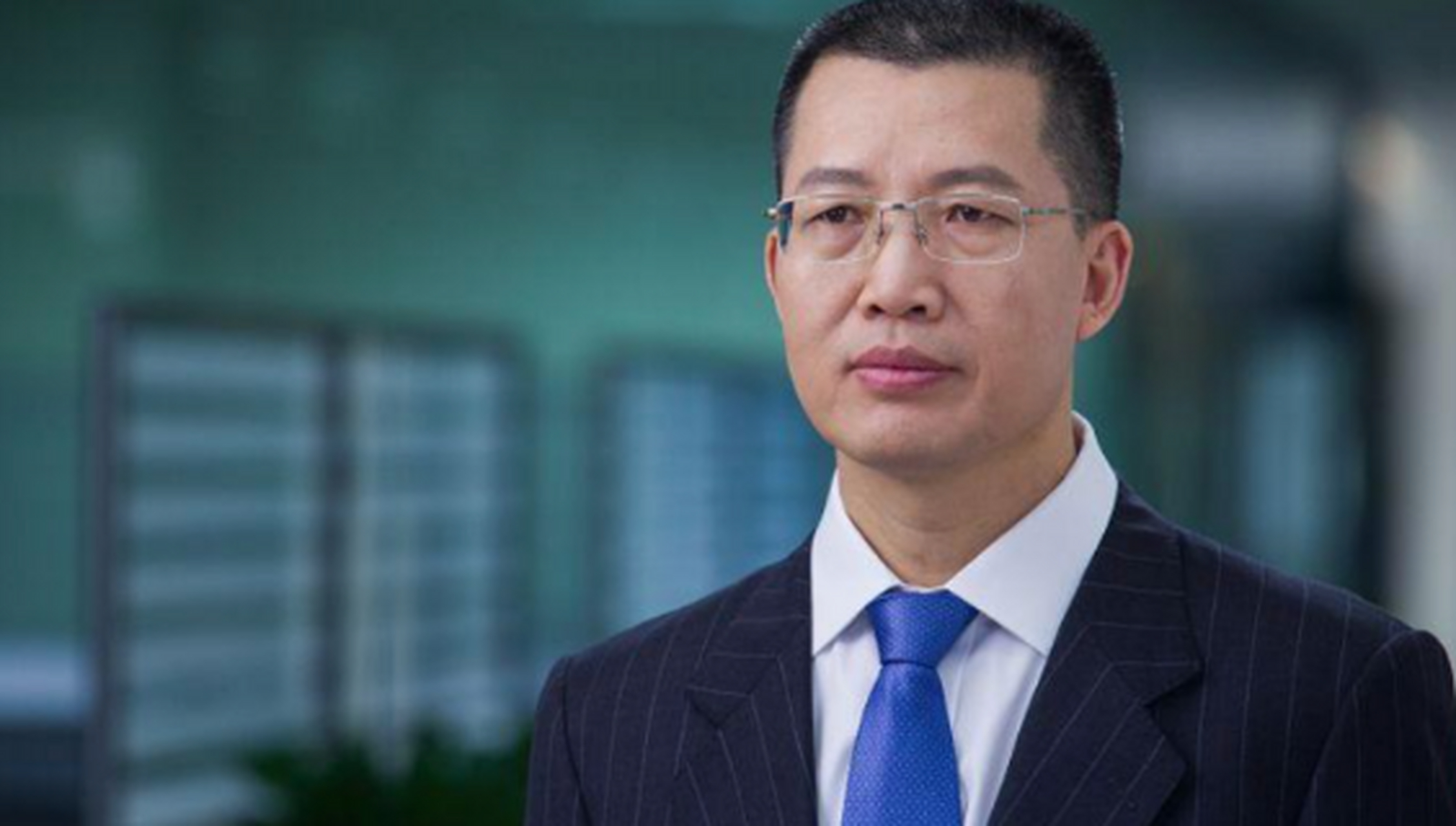 2010年,蓝月亮创始人罗秋平在办公室一脸惊愕,这个号称"中国最会洗