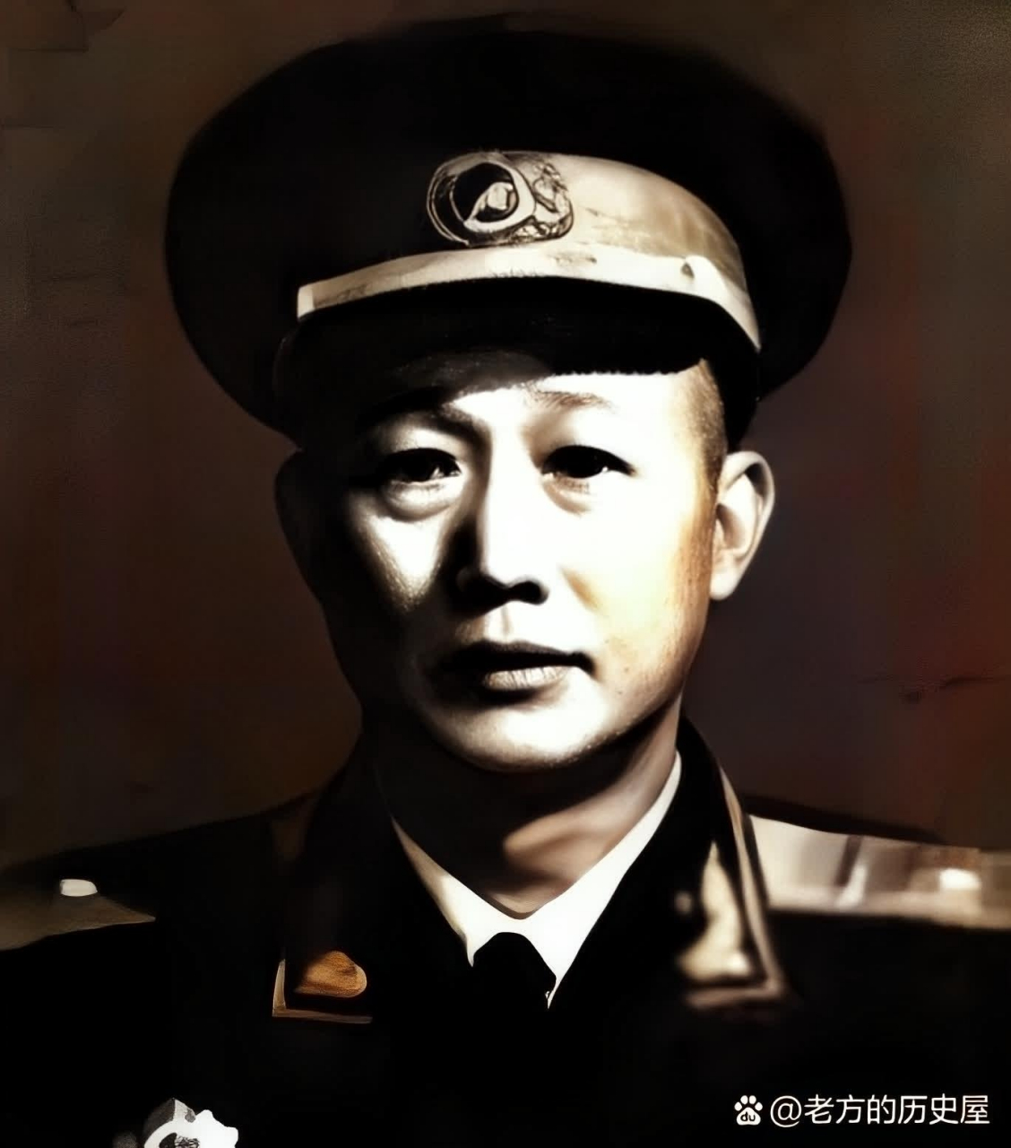 李钟奇·少将的行为受到很多人的批评,直到1982年他离开部队,那时他