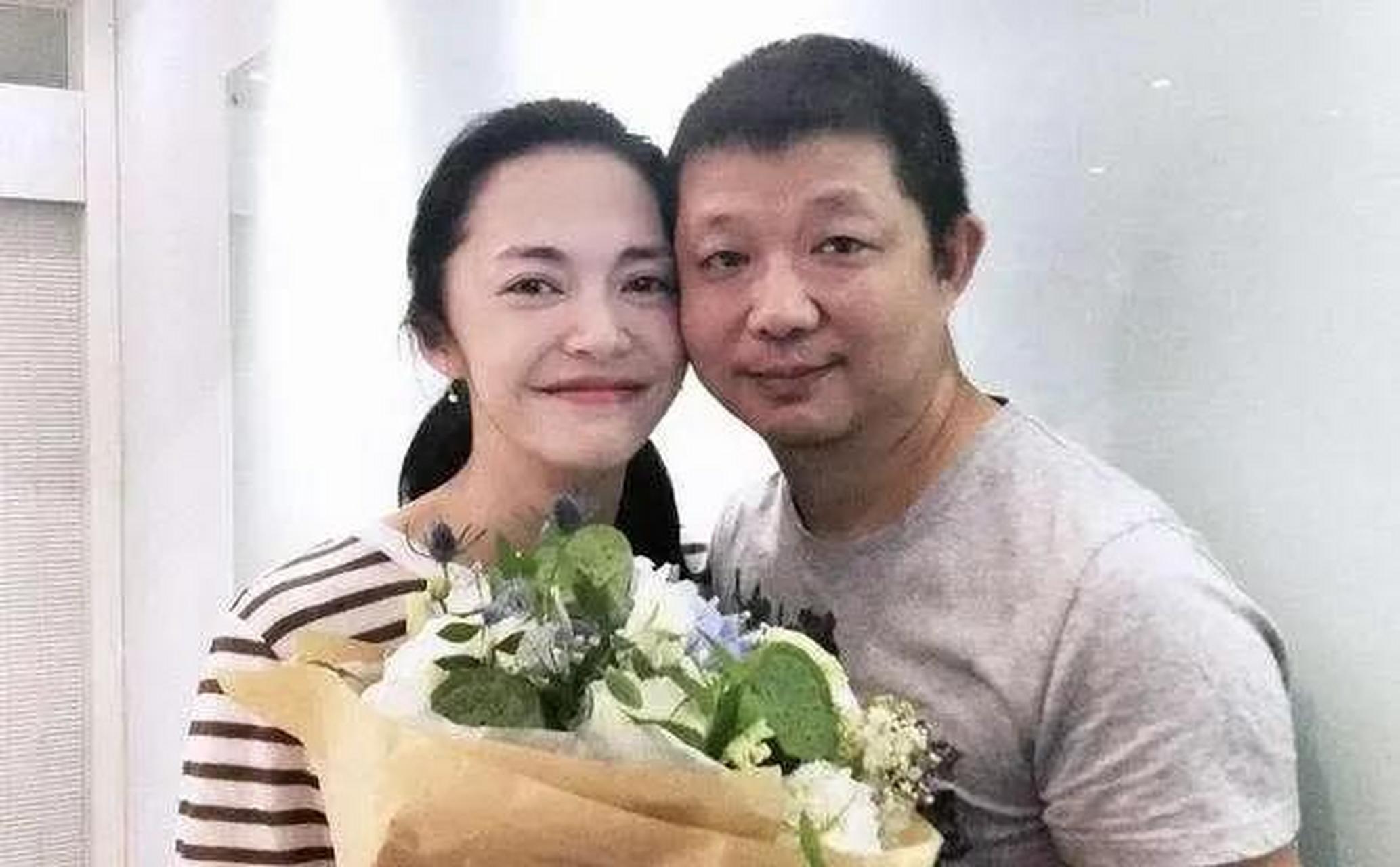 姚晨有几任老公? 姚晨有过两个老公.