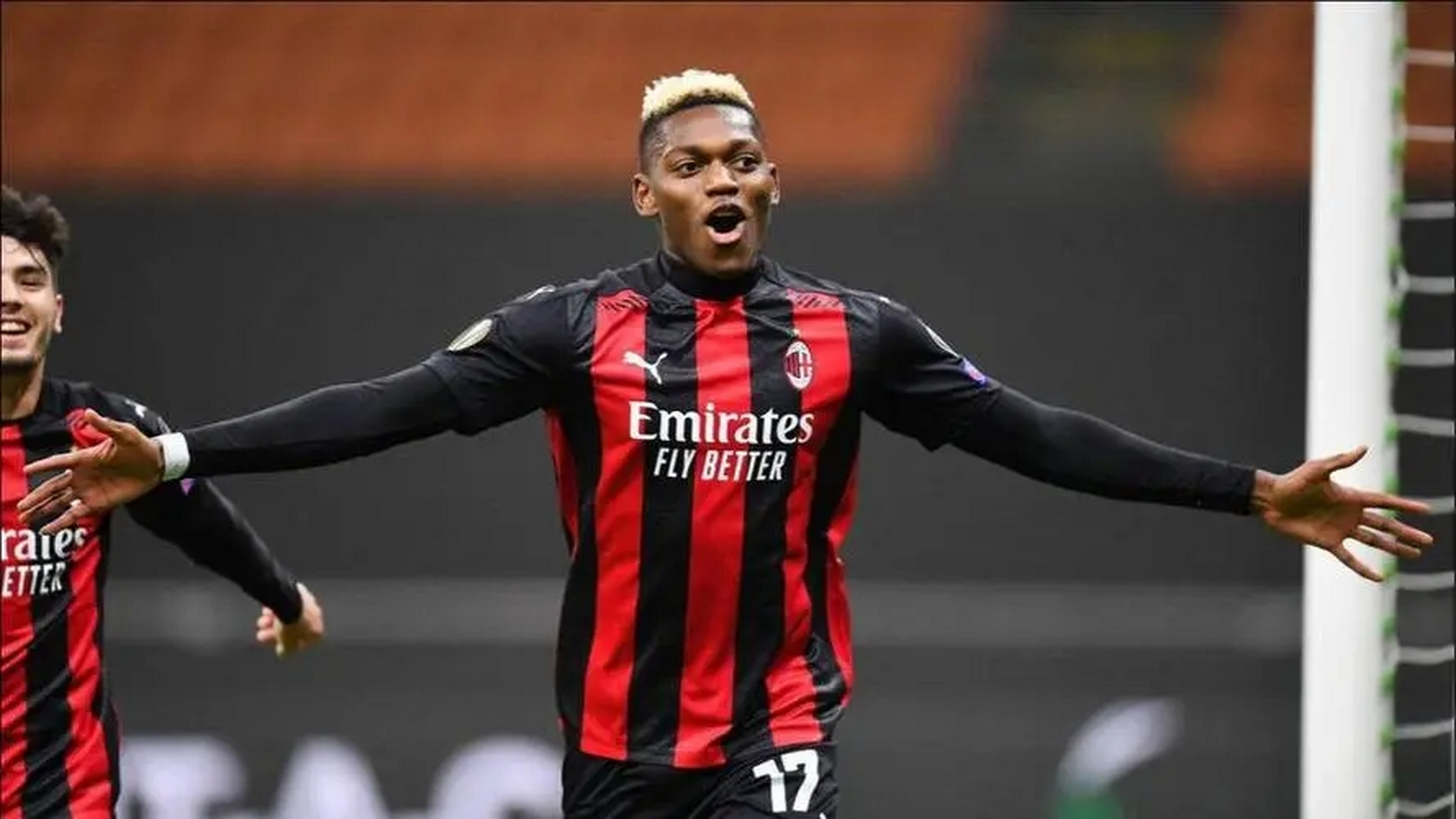 他近期与球队达成续约,新合同期至2028年.#米兰# #ac米兰# #足球