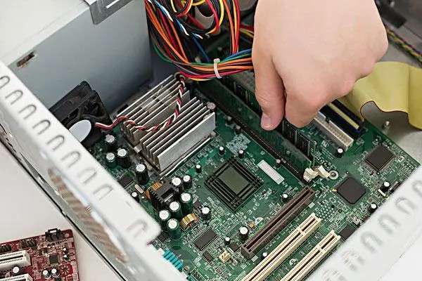 问题:新装的电脑经常突然蓝屏,显示终止代码clock_watchdog _timeout