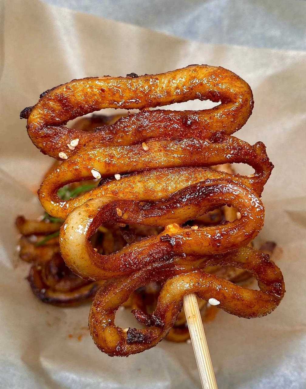 今天做的烤鱿鱼圈,被我爸夸了不停[捂脸],他说好合他的口味,香香