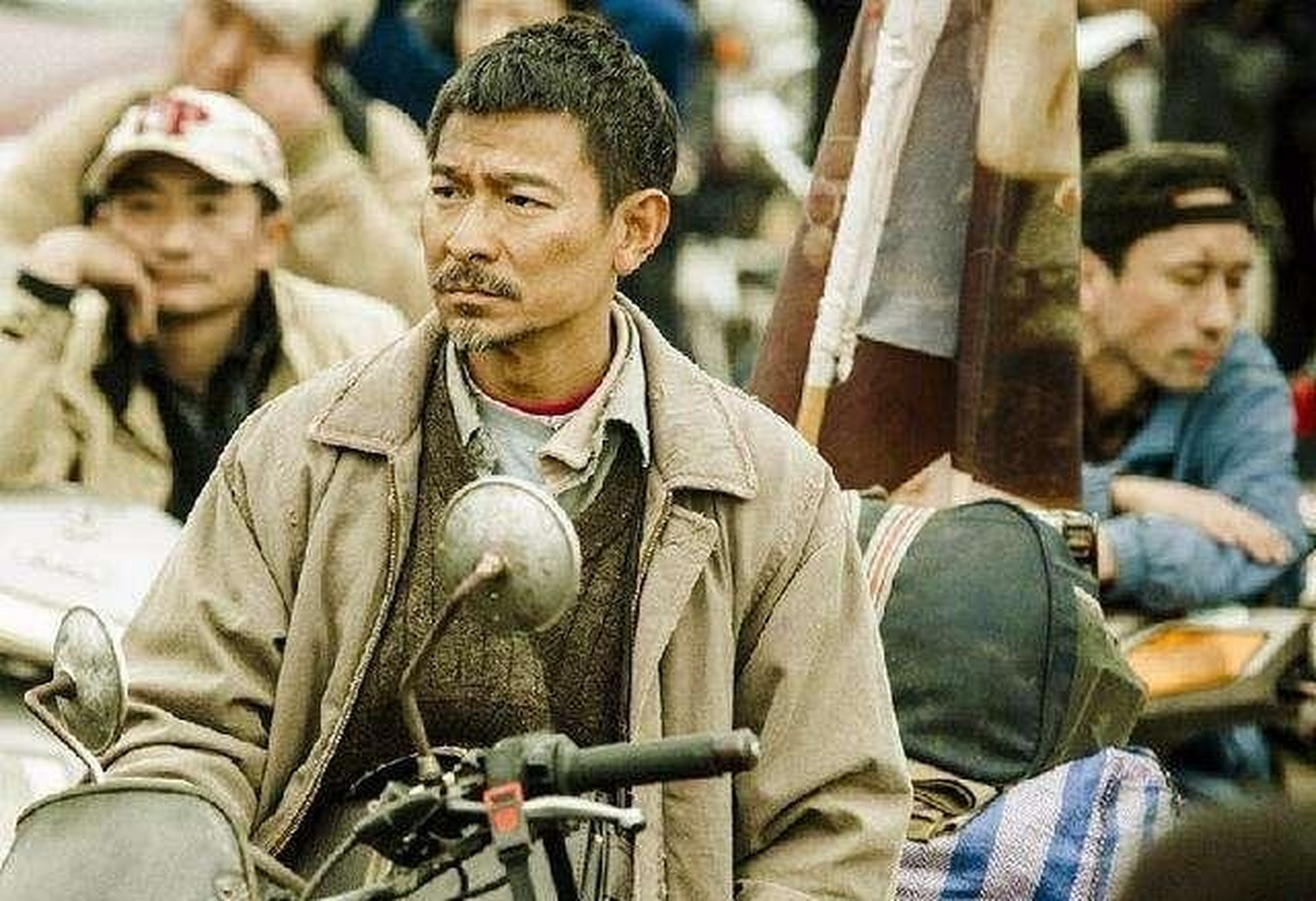 这部电影是由华谊兄弟制作的一部"打拐"题材的电影,电影中刘德华扮演