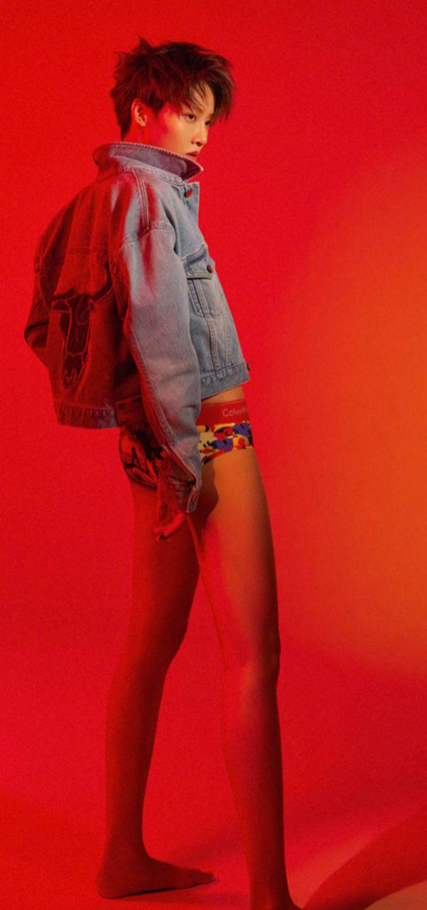 大片中刘雨昕身着ck表现力超绝,鲜活演绎百搭运动内衣,将魅力发挥得