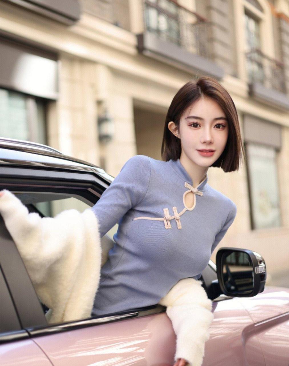 旗袍配短发,也能彰显出浓郁女人味