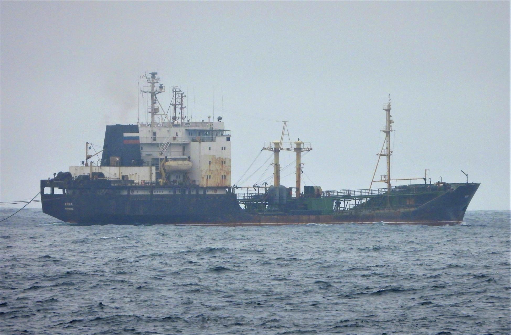 兵器影像# 4 月下旬,爱尔兰海军船只在爱尔兰东南部海域附近,拍摄到