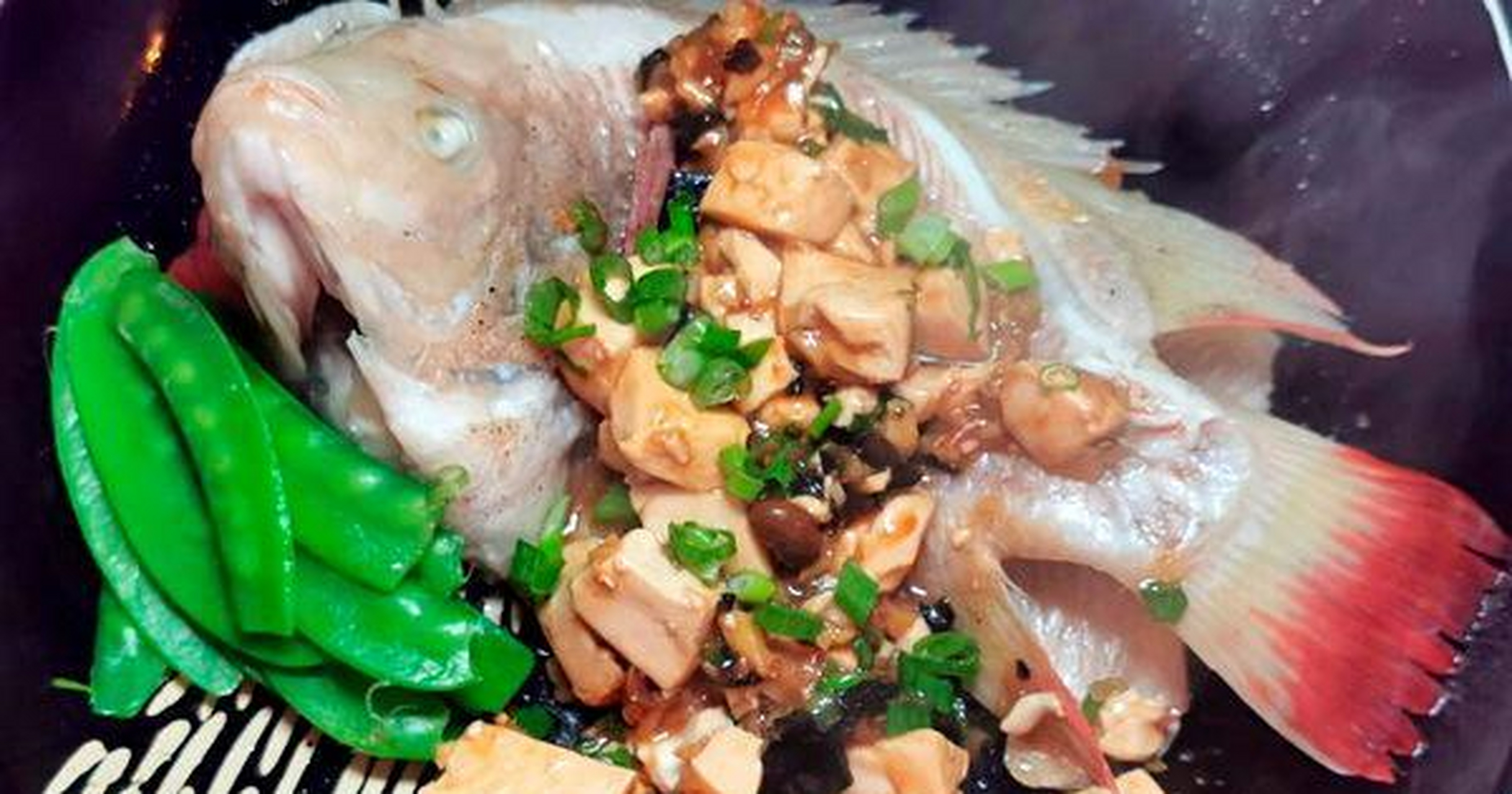 彩云鲷是比较实惠的鱼种,人工淡水养殖出来,刺少肉厚,粉红外表,一直很