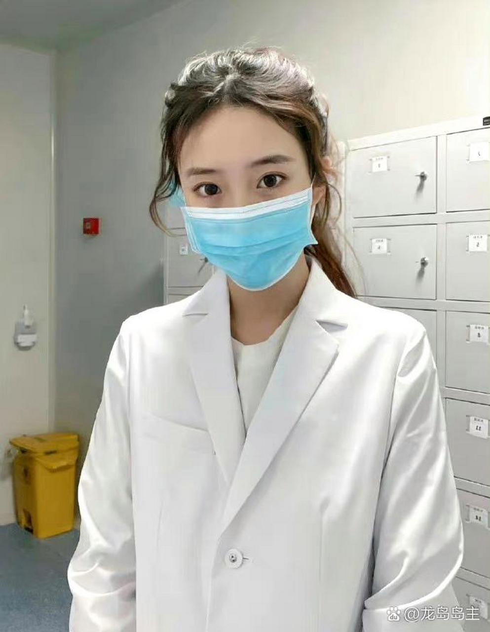 找这种颜值的护士当女朋友家里人还是强力反对,不懂到底是什么原因