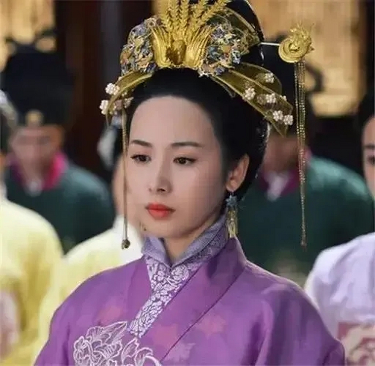 1627年,崇祯继位,封皇嫂张嫣为懿安皇后.