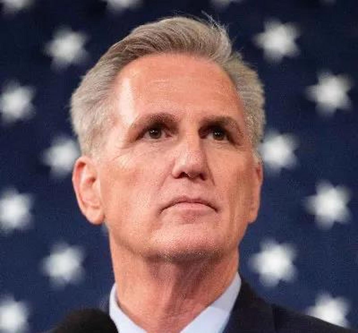 美国众议长凯文·麦卡锡今晚(北京时间3月28日晚)写道:"总统先生:我