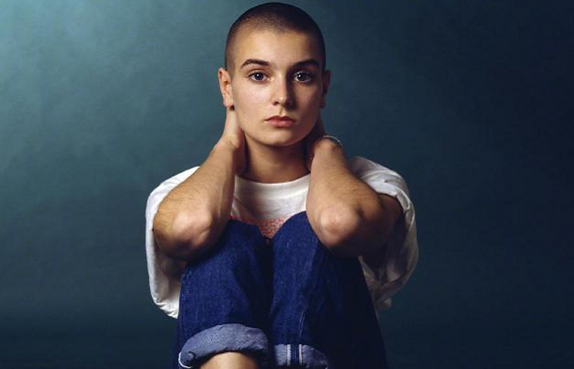 爱尔兰歌手希妮德·奥康娜去世,享年56岁.