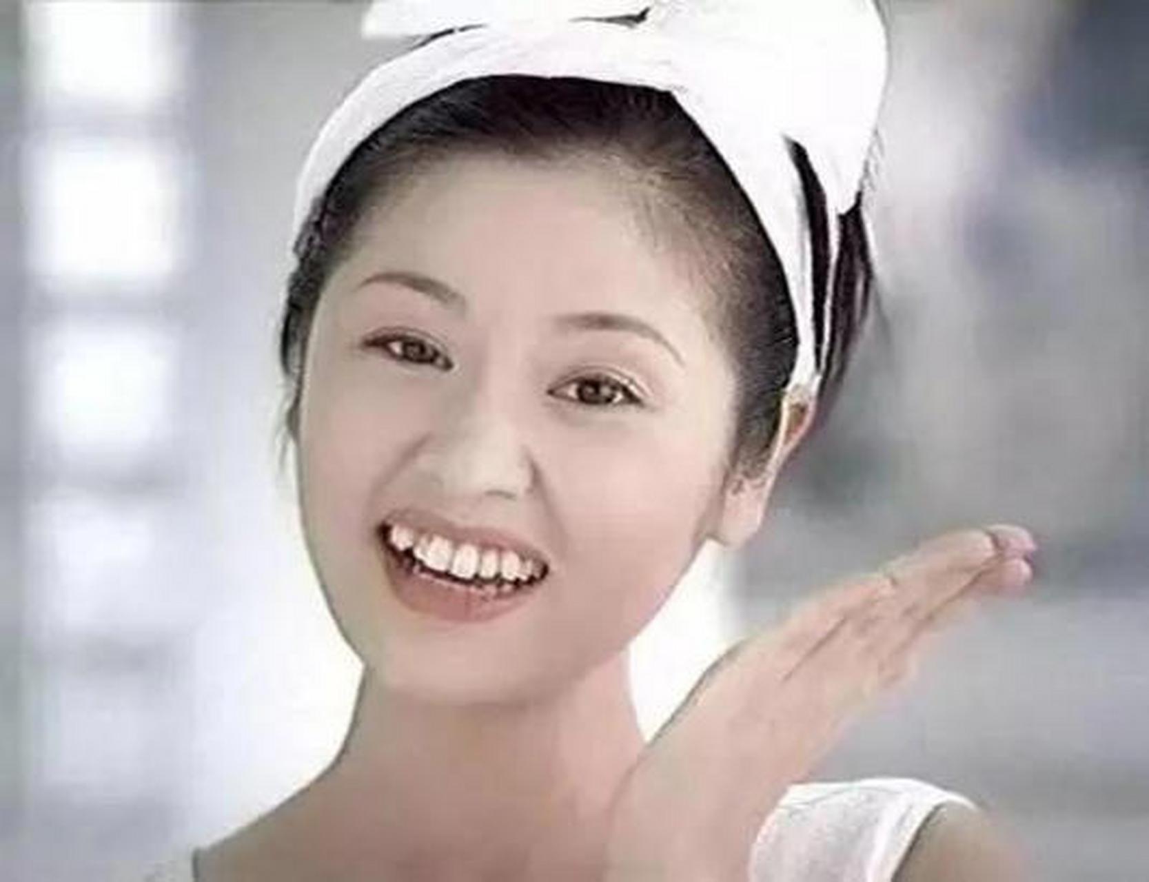 这些整过牙的女明星,她们从土妞变女神,颜值提升后爆火!