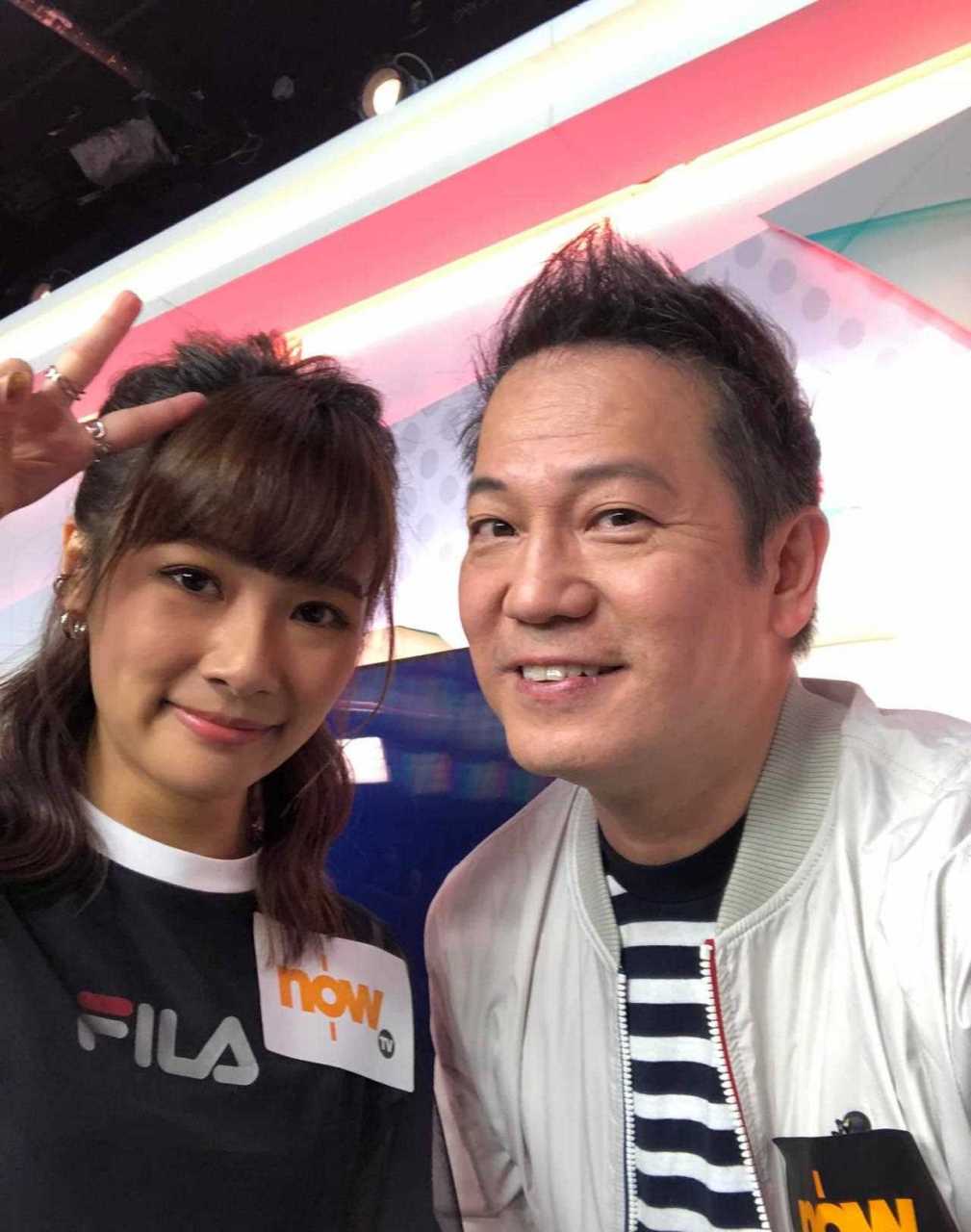 香港著名演员欧锦棠的生活照,他今年都已经59岁