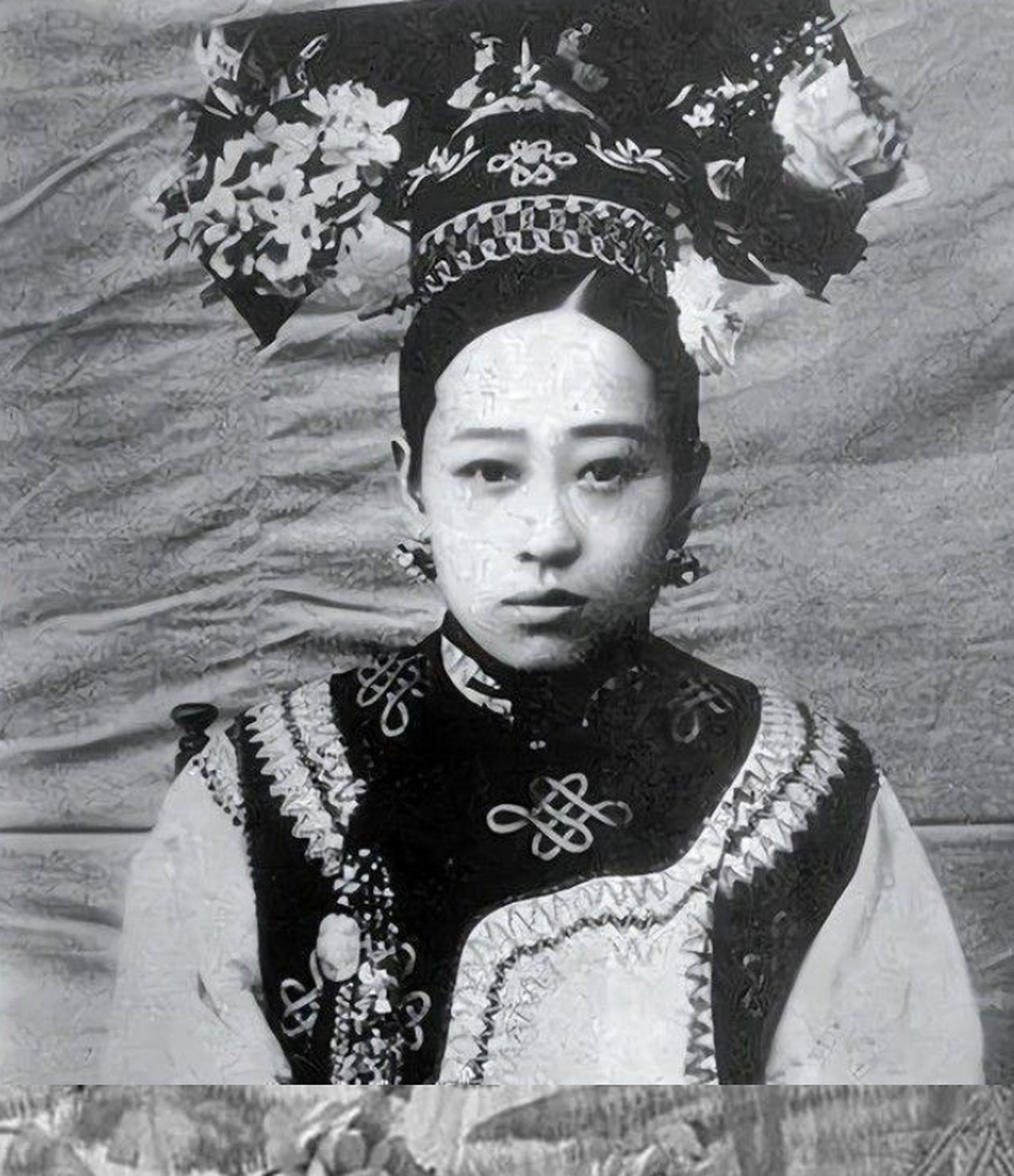 清朝老照片:被后人称为最美格格的四格格,她的父亲是庆亲王爱新觉罗