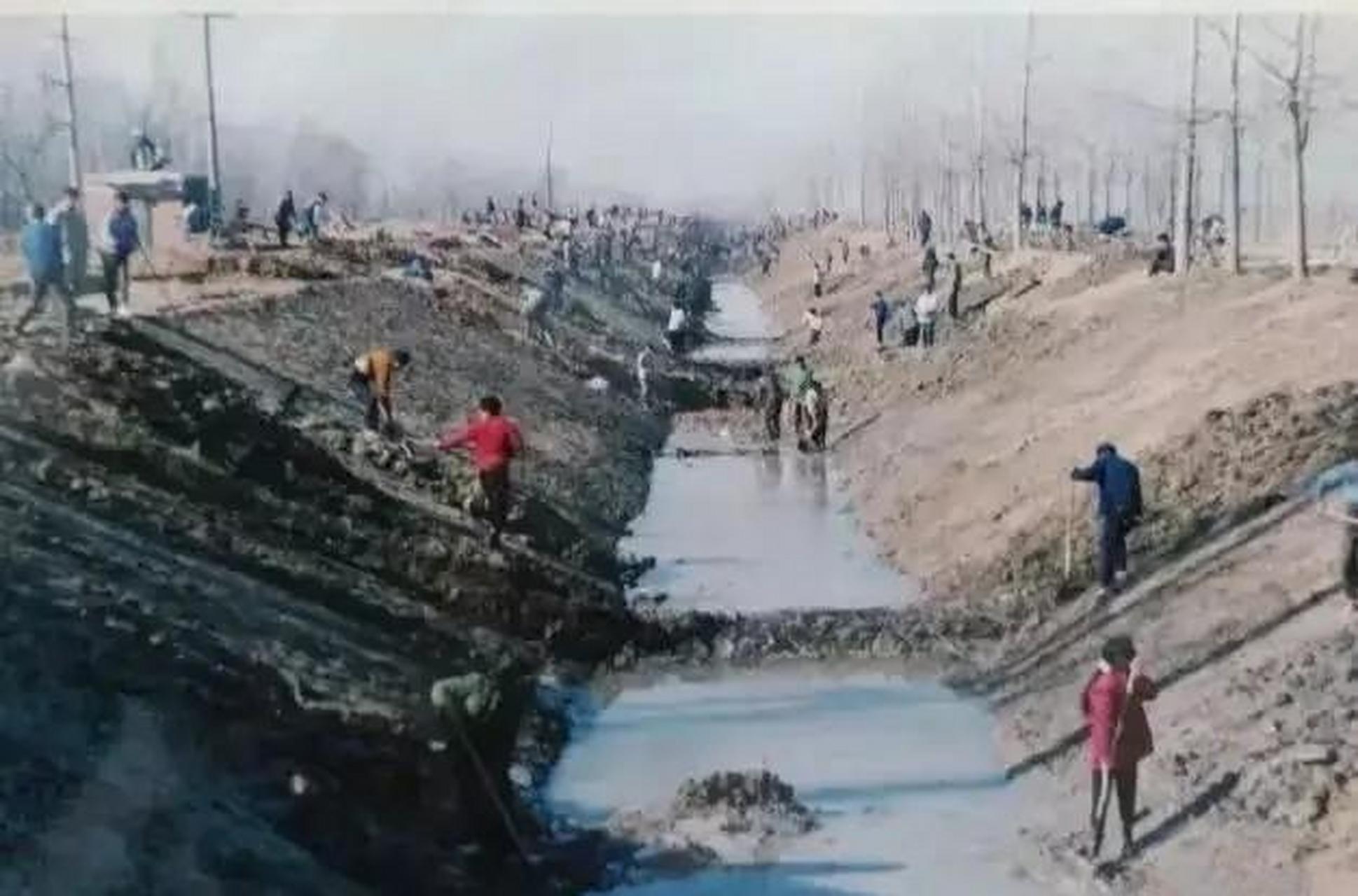 苏北上河工的照片,我们当地也叫"扒河"!