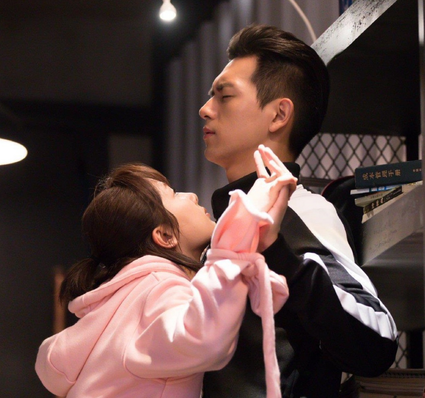 11月11日,杨紫李现登上热搜,不过,这一次两人不是因为"童颜夫妇"而