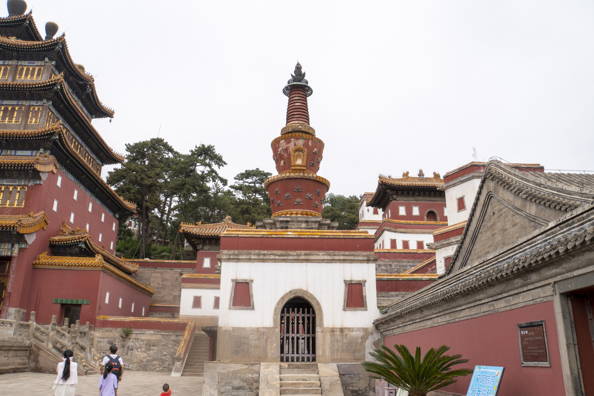 承德市普宁寺,佛教圣地,雄伟壮观.