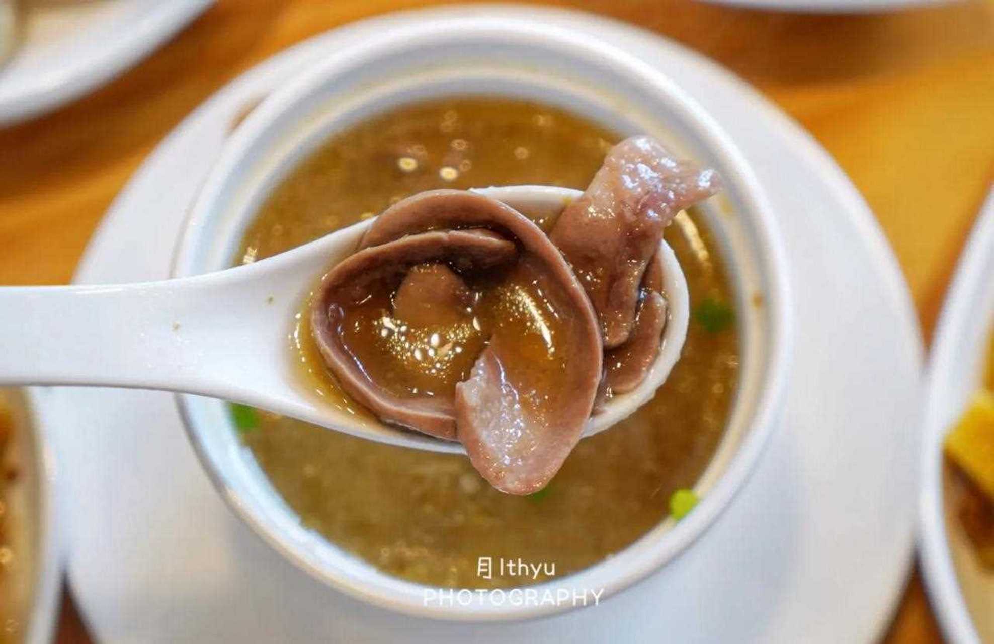 在厦门也可以吃到地道的长汀小吃啦 汀州泡猪腰,是汀州的特色小吃之一